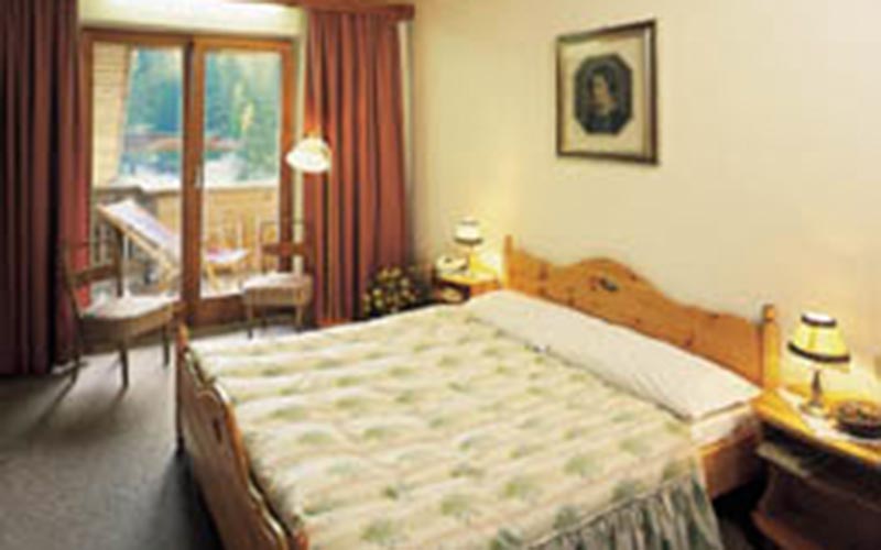 Appartamenti - albergo Tre Cime L’albergo Tre Cime a Landro